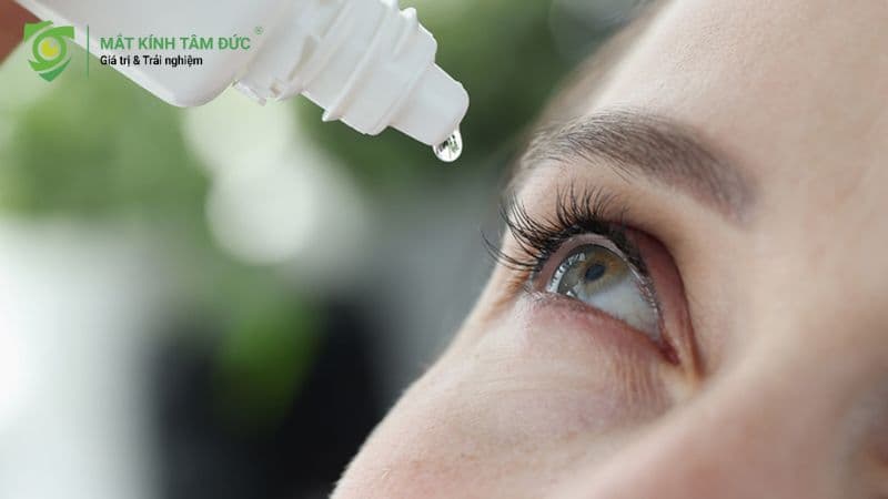 Nhỏ mắt bao nhiều lần 1 ngày? Có nên nhỏ mắt nhiều lần trong ngày không?