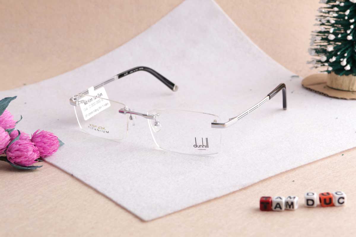 Mắt Kính Tâm Đức