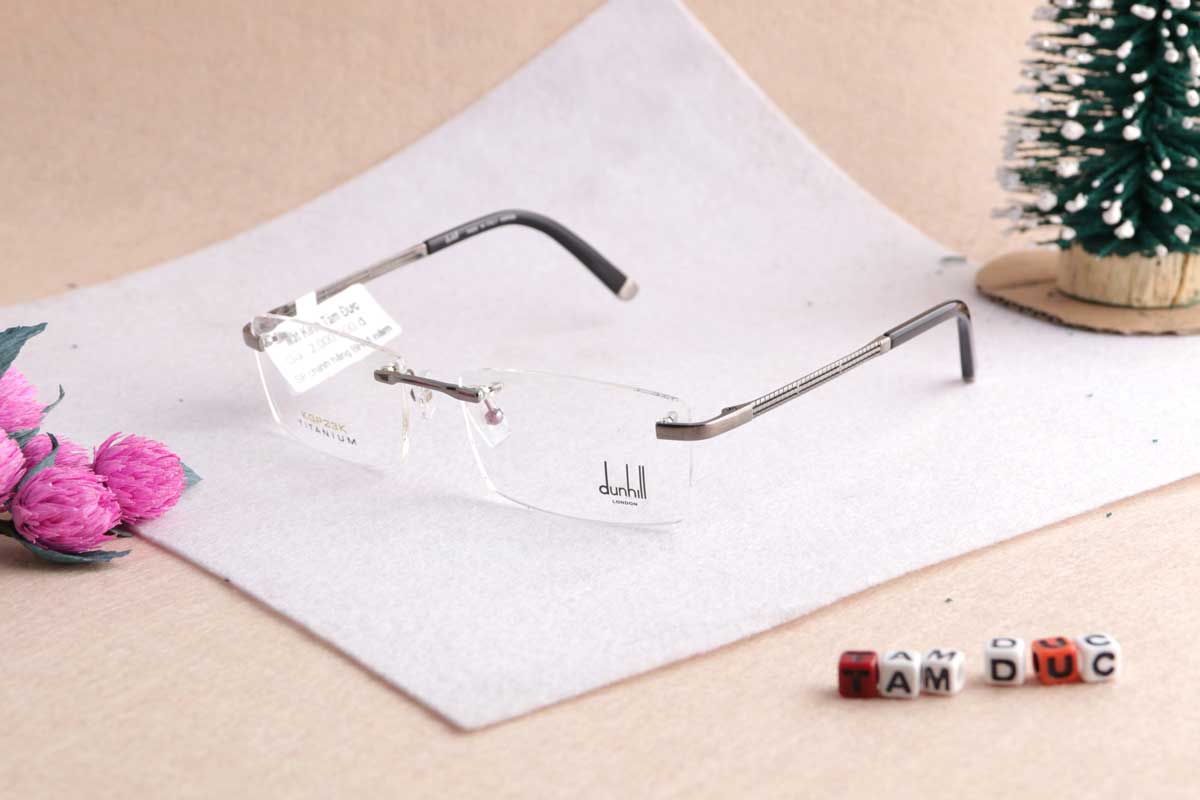 Mắt Kính Tâm Đức