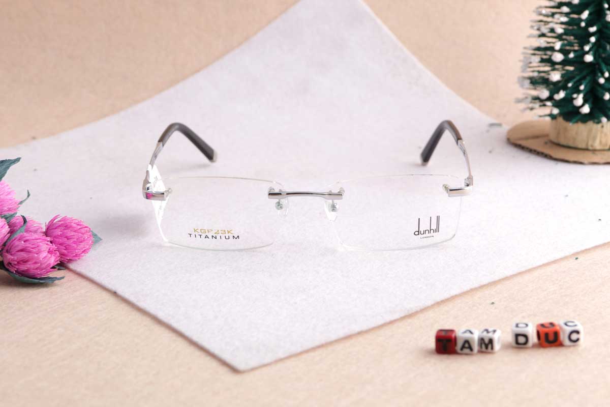 Mắt Kính Tâm Đức