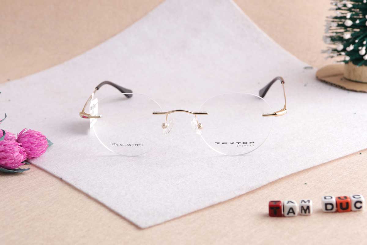 Mắt Kính Tâm Đức