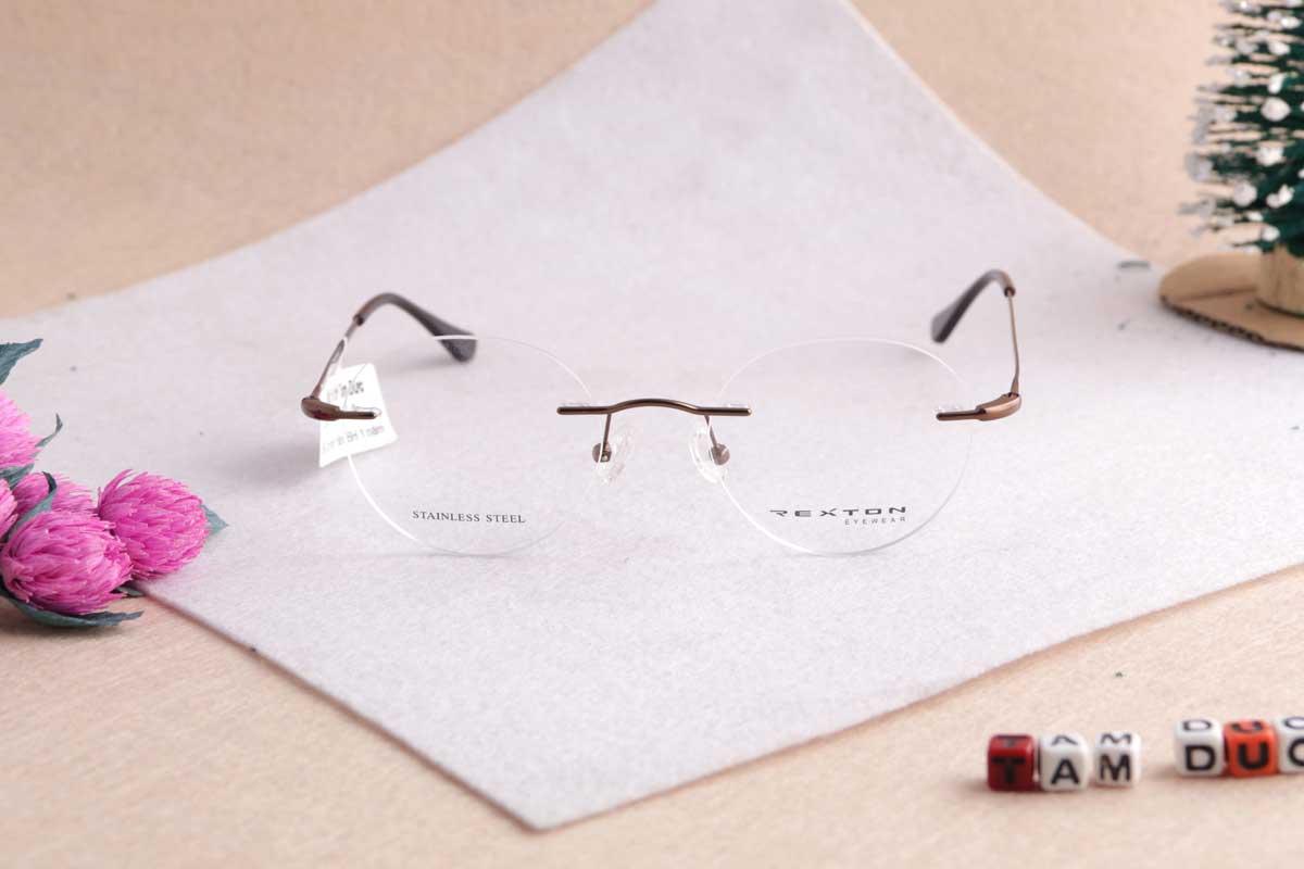 Mắt Kính Tâm Đức