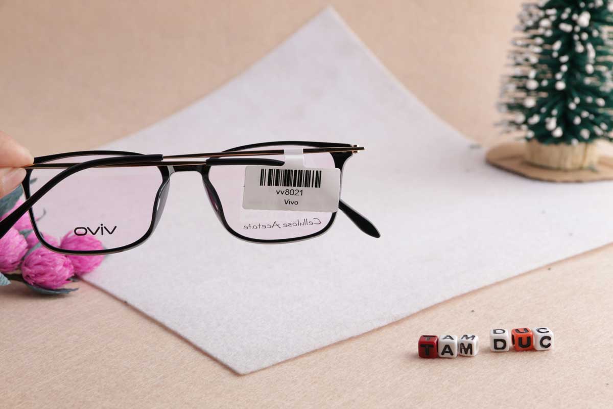 Mắt Kính Tâm Đức