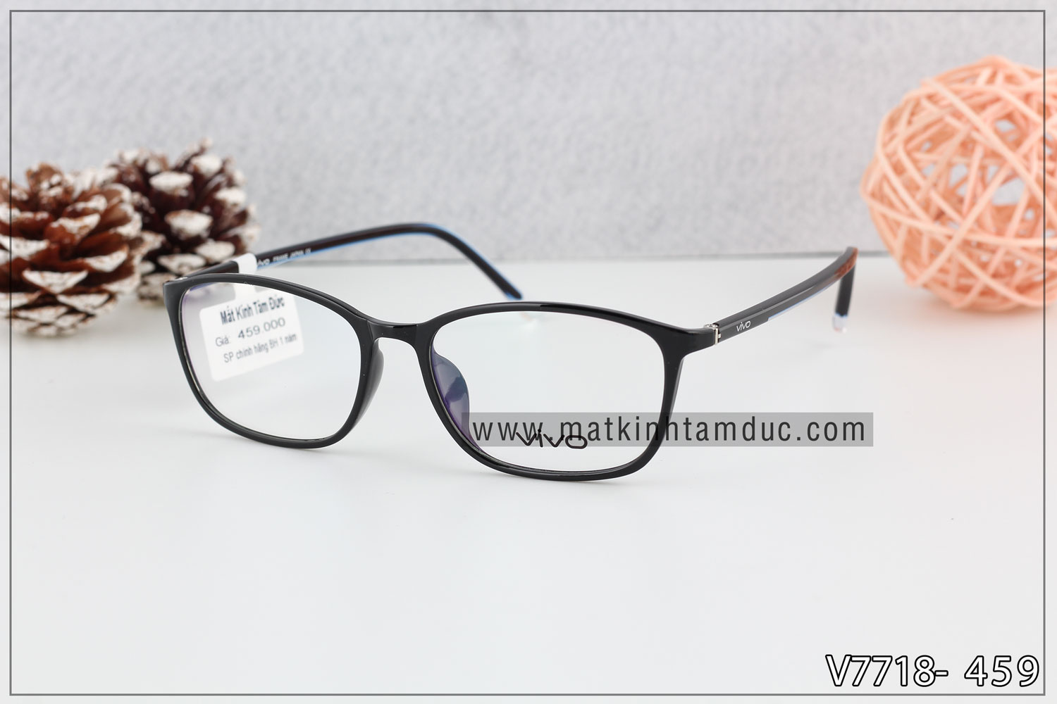 Mắt Kính Tâm Đức