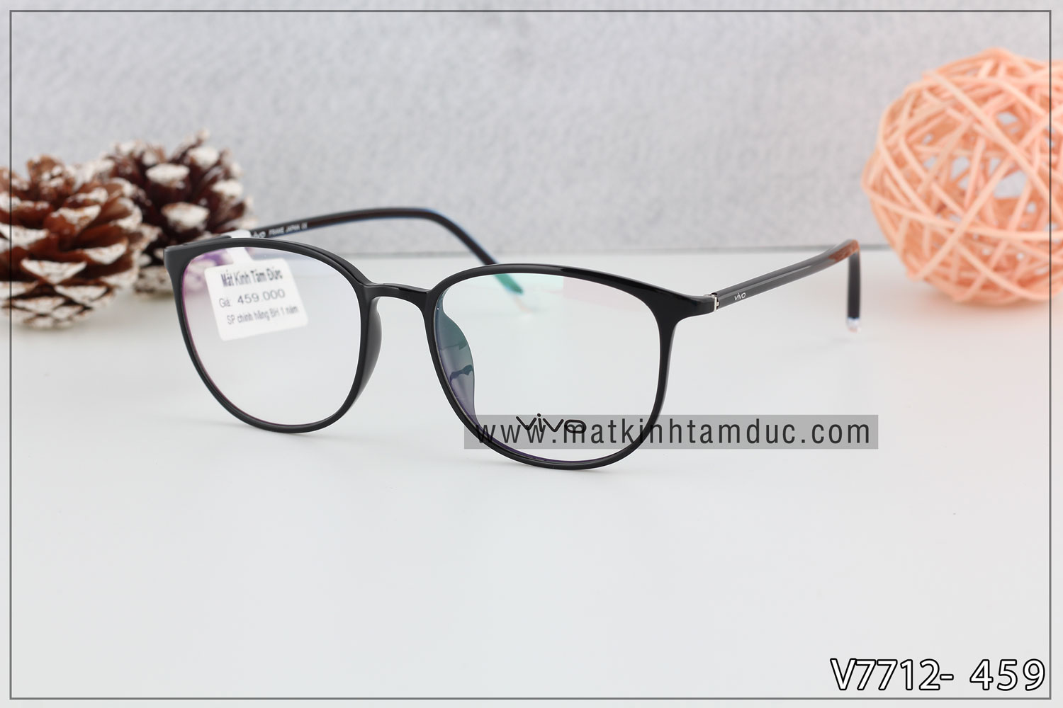 Mắt Kính Tâm Đức