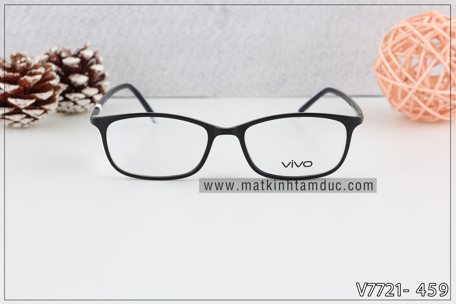 Mắt Kính Tâm Đức