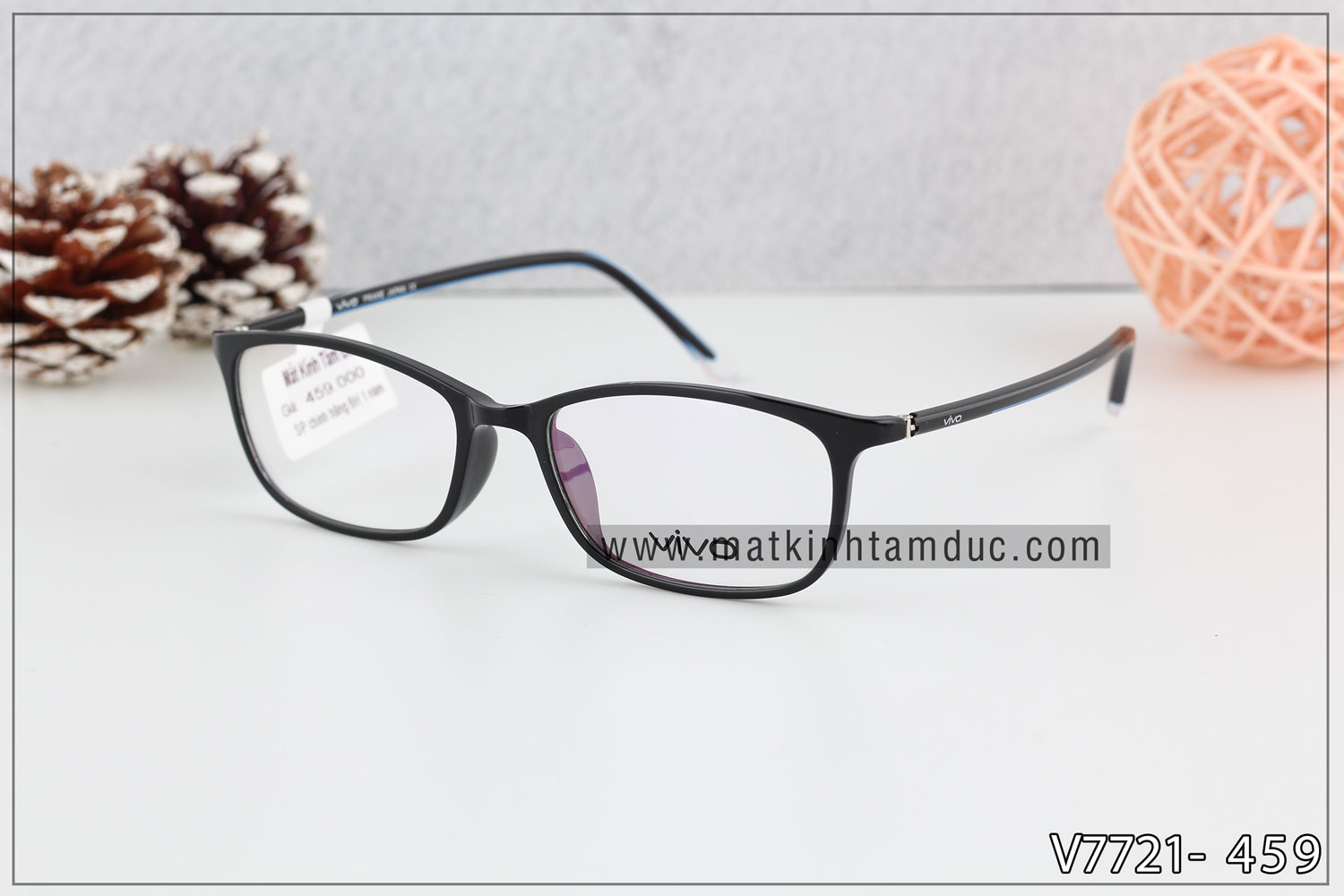 Mắt Kính Tâm Đức