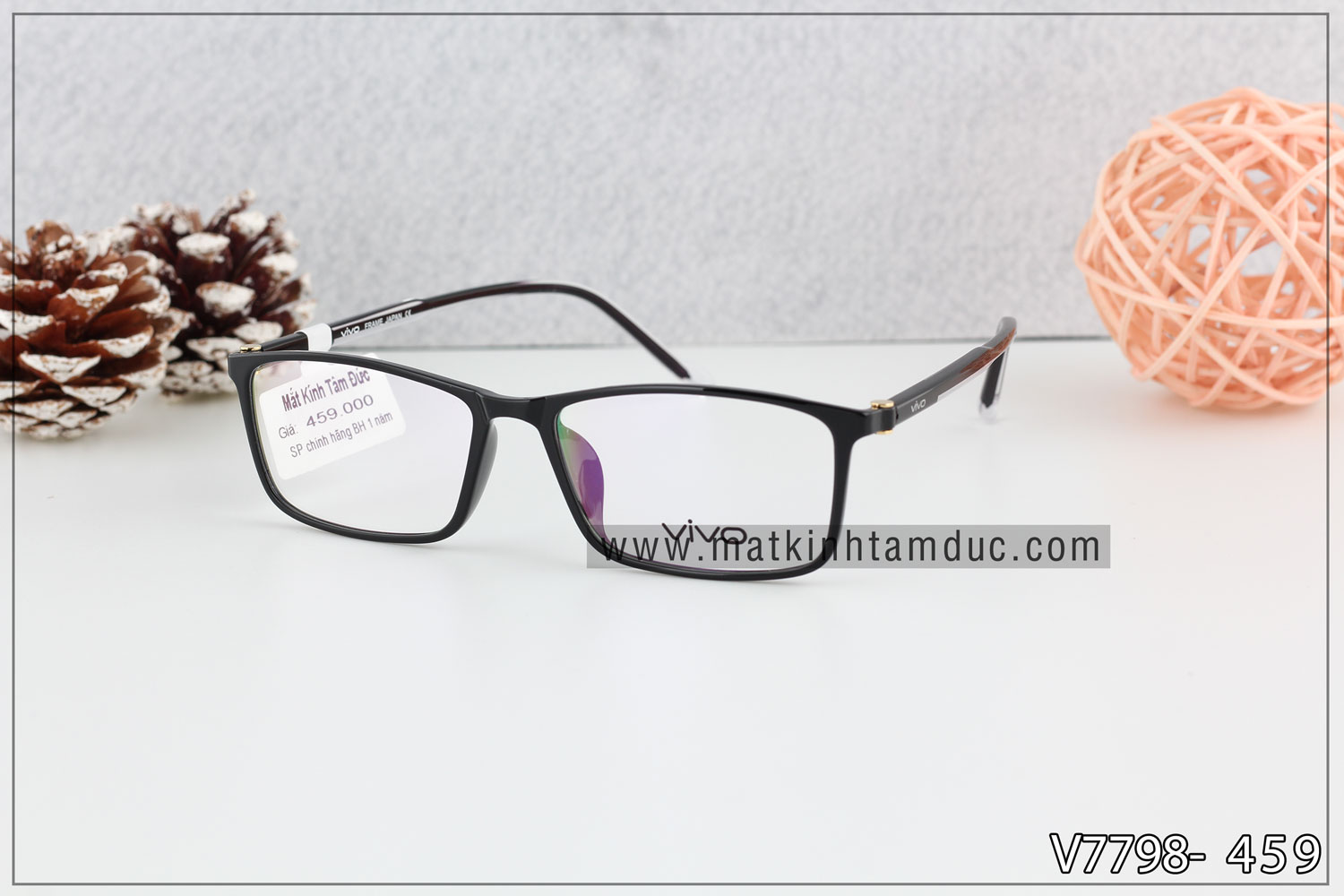 Mắt Kính Tâm Đức