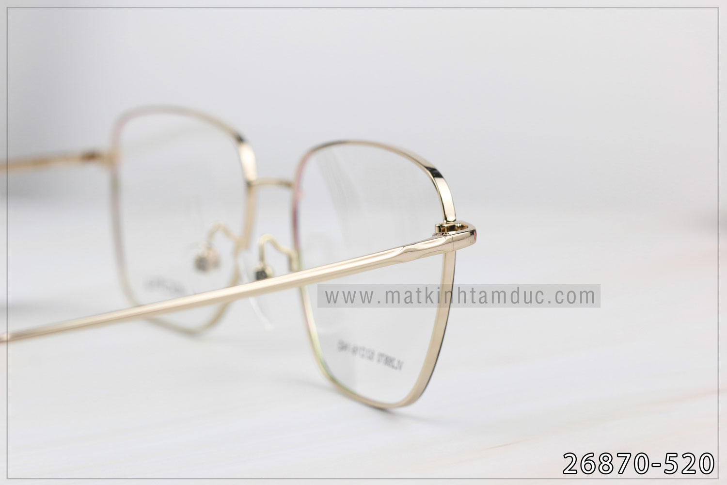 Mắt Kính Tâm Đức