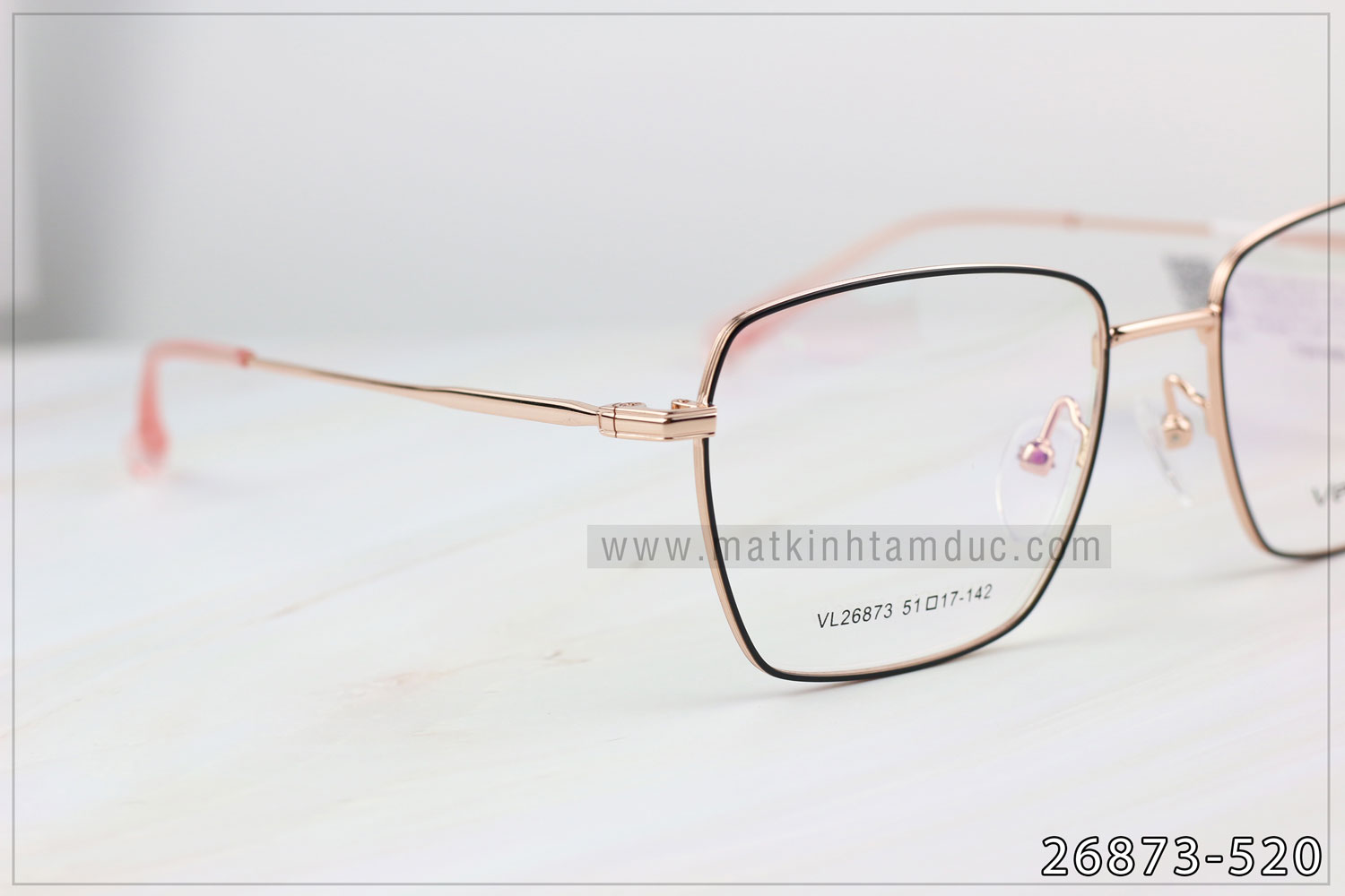 Mắt Kính Tâm Đức