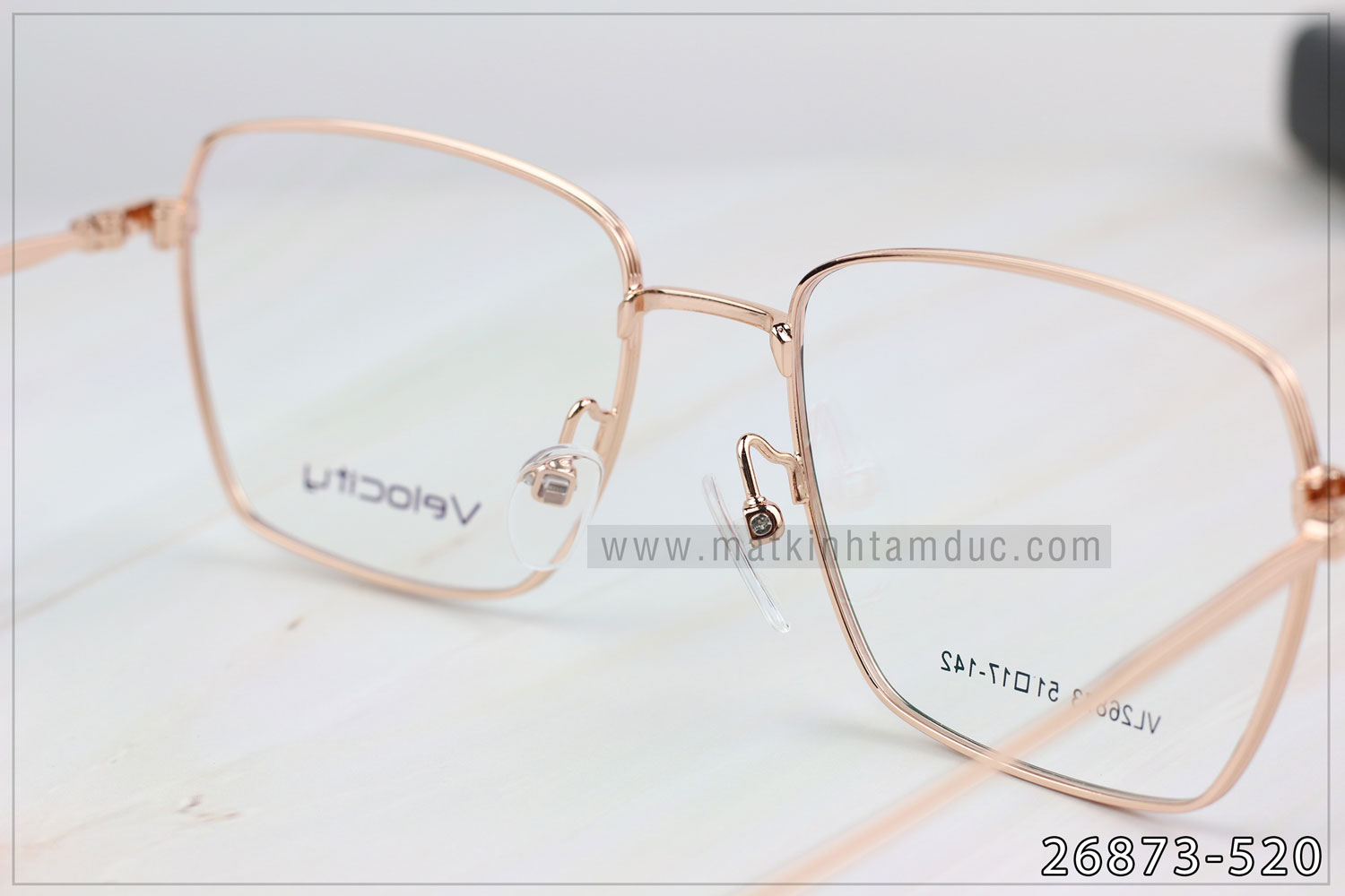 Mắt Kính Tâm Đức