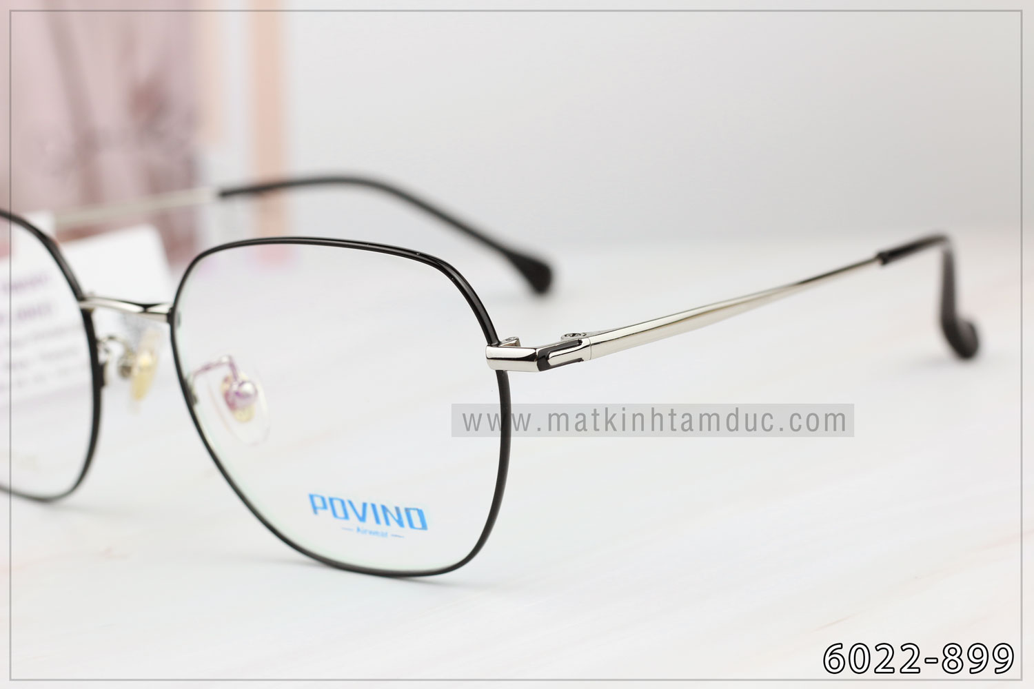 Mắt Kính Tâm Đức