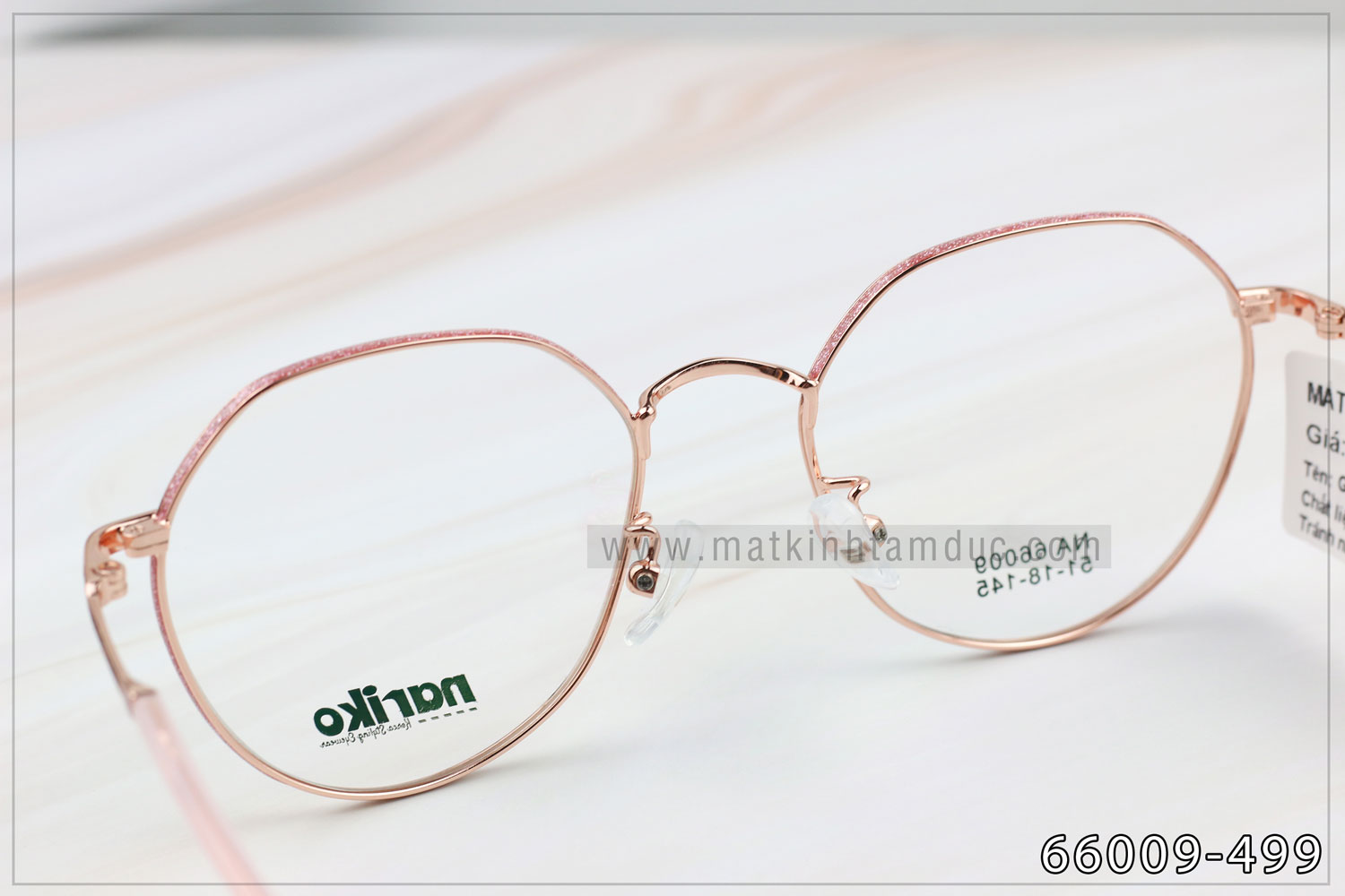 Mắt Kính Tâm Đức