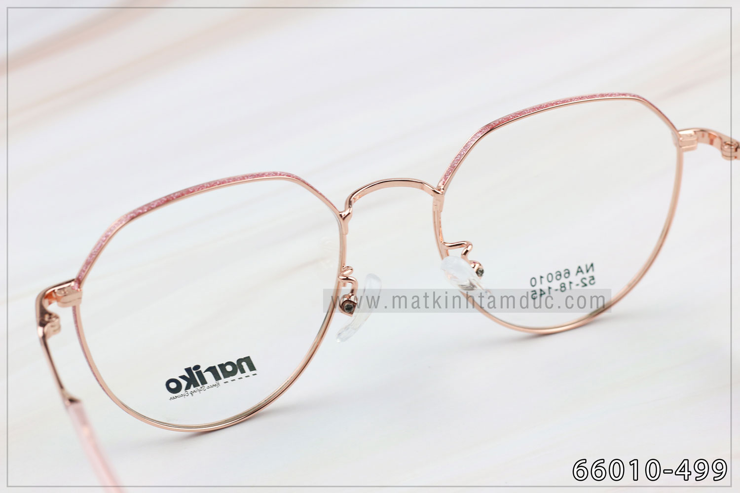 Mắt Kính Tâm Đức
