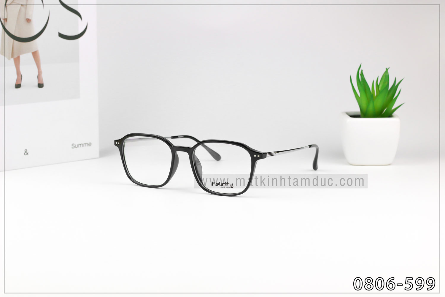 Mắt Kính Tâm Đức