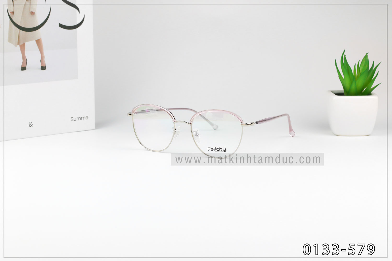 Mắt Kính Tâm Đức