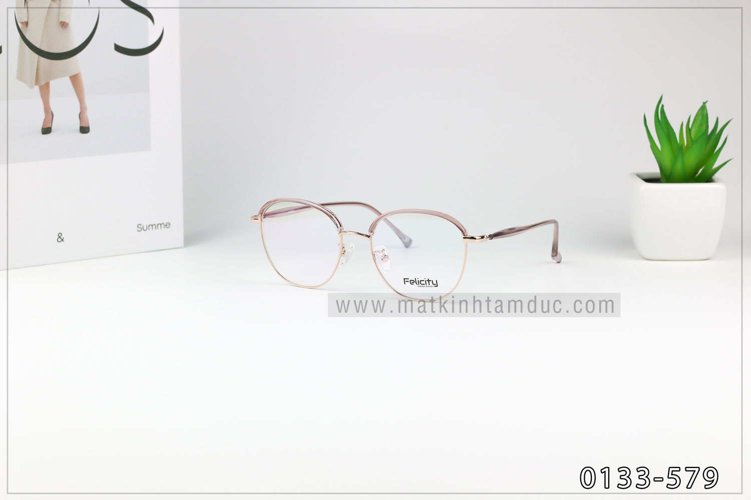 Mắt Kính Tâm Đức