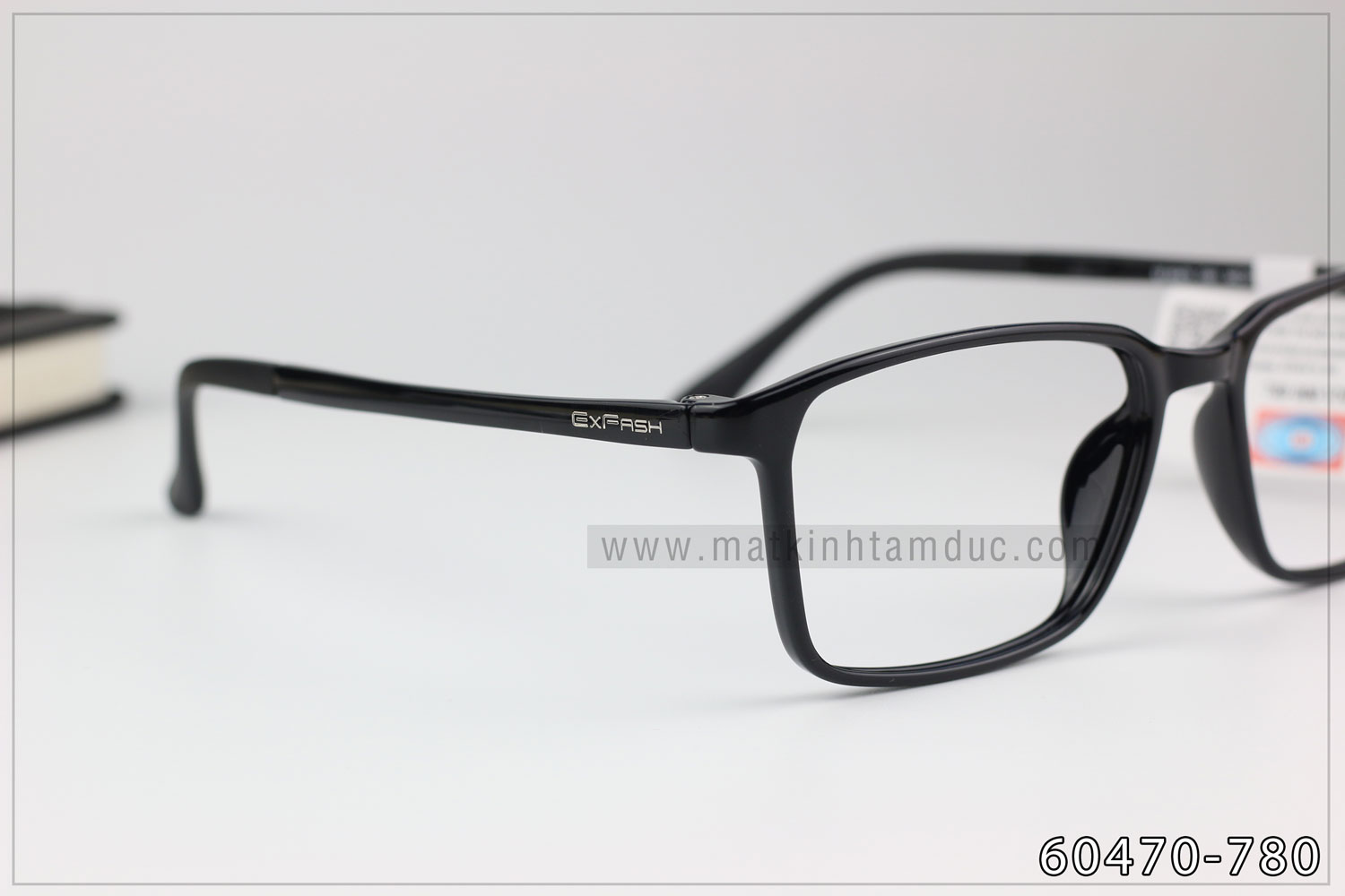 Mắt Kính Tâm Đức