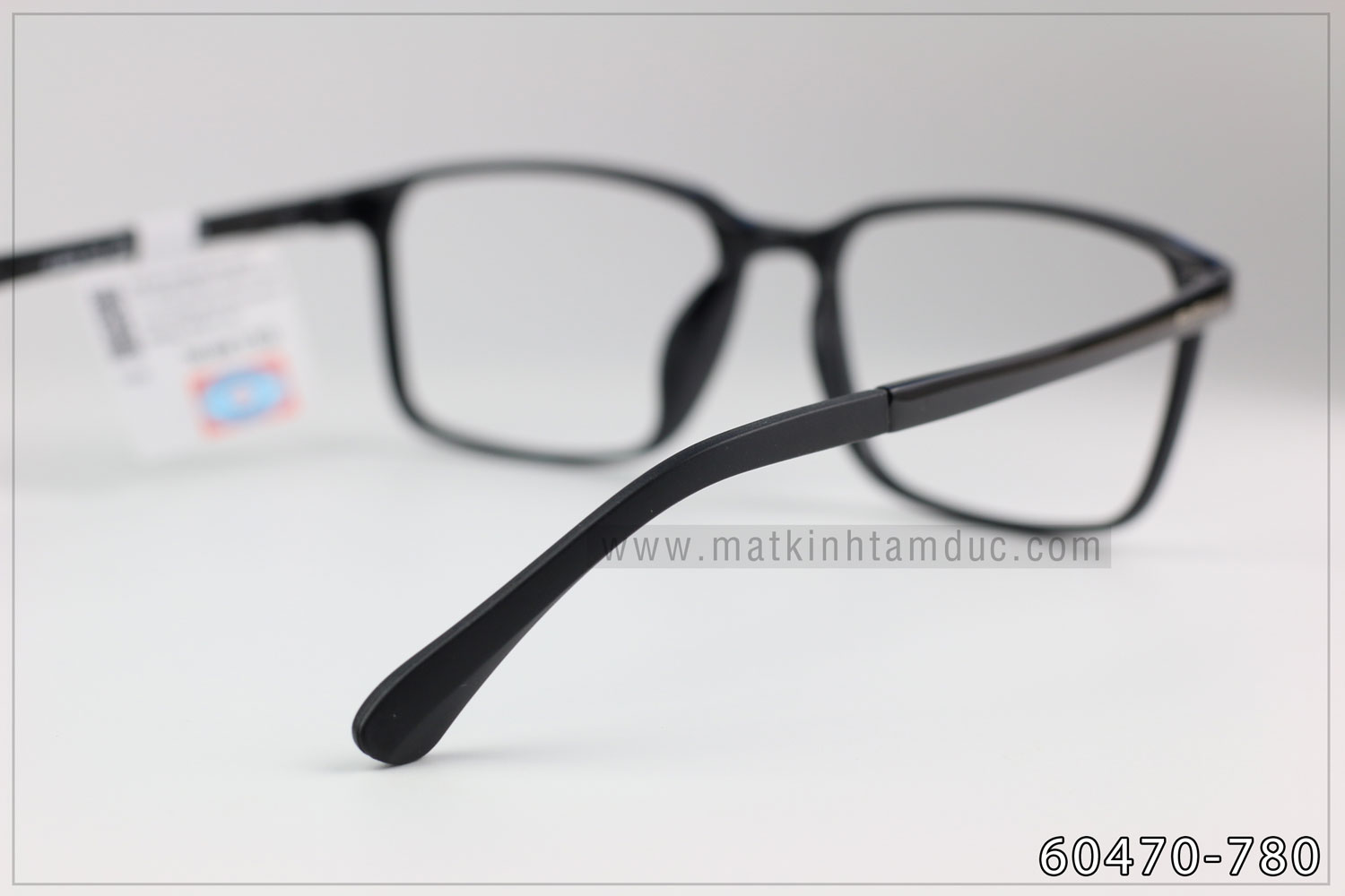 Mắt Kính Tâm Đức