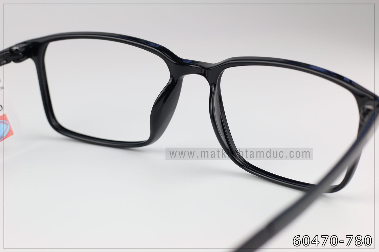 Mắt Kính Tâm Đức