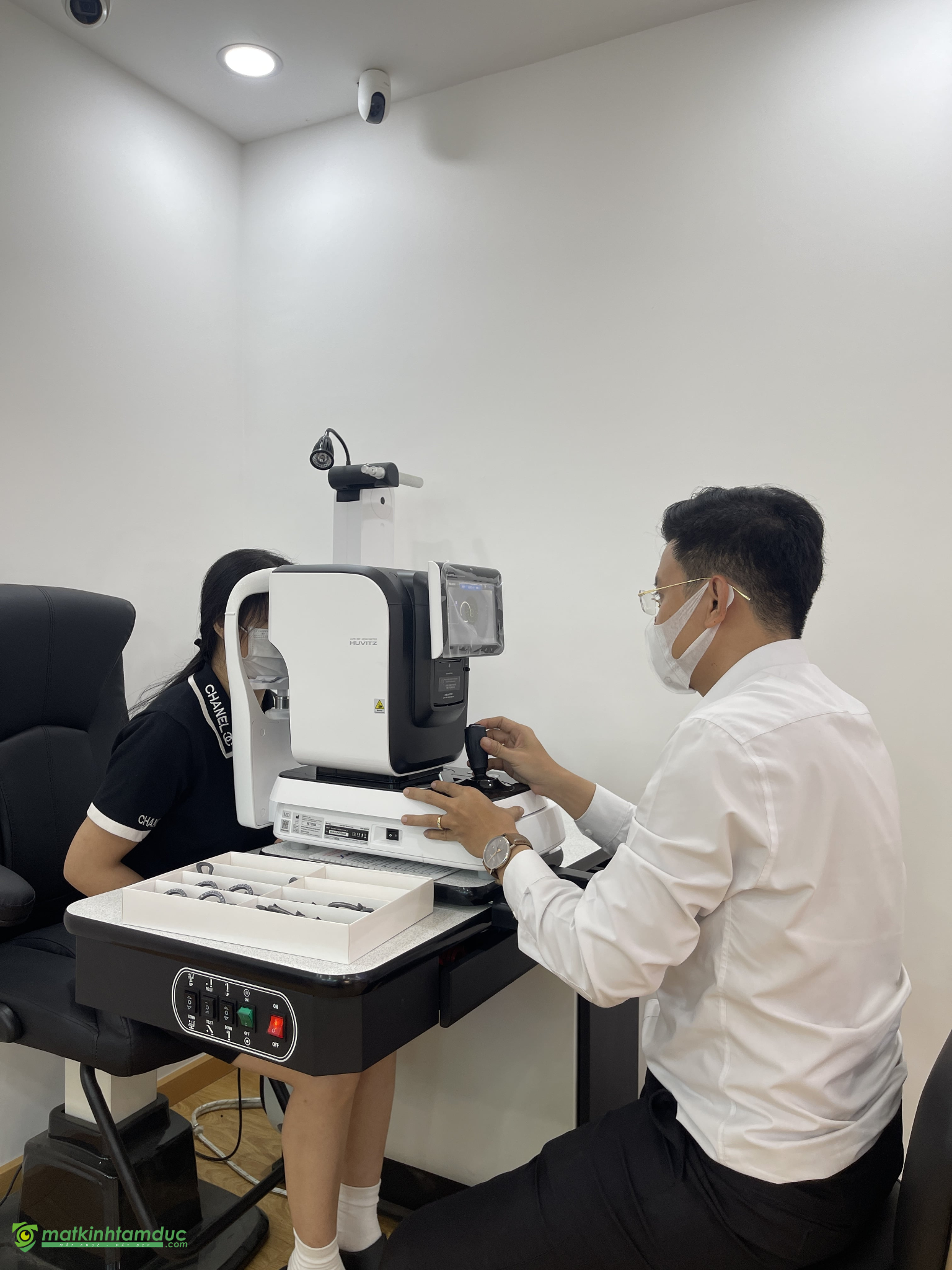 Gía Trị Cốt Lõi Mắt Kính Tâm Đức