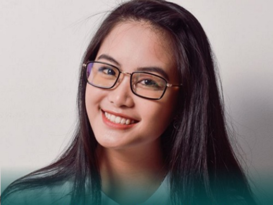 chọn mắt kính cho người mũi thấp