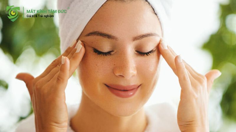 Cách làm mắt to hơn bằng việc massage mắt đúng cách
