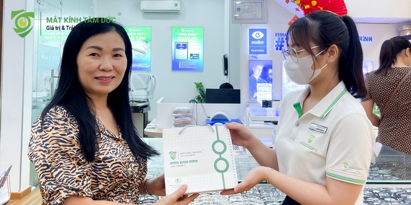 Mua tròng kính Transitions GEN S chính hãng, chất lượng tốt tại Mắt Kính Tâm Đức