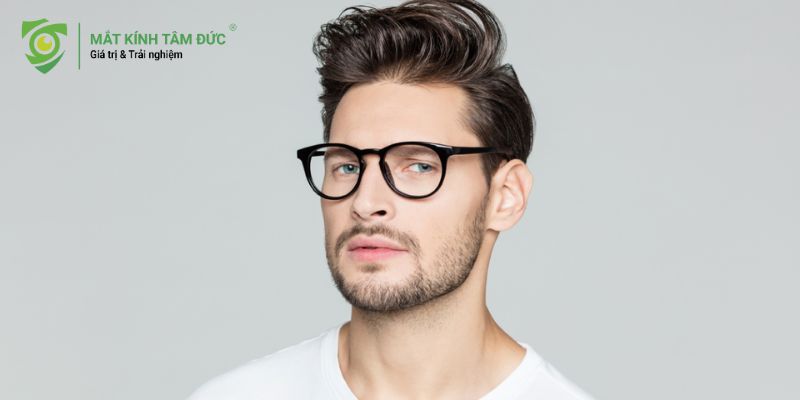 Chọn gọng kính cận nam chính hãng để sử dụng được lâu dài, bền bỉ 