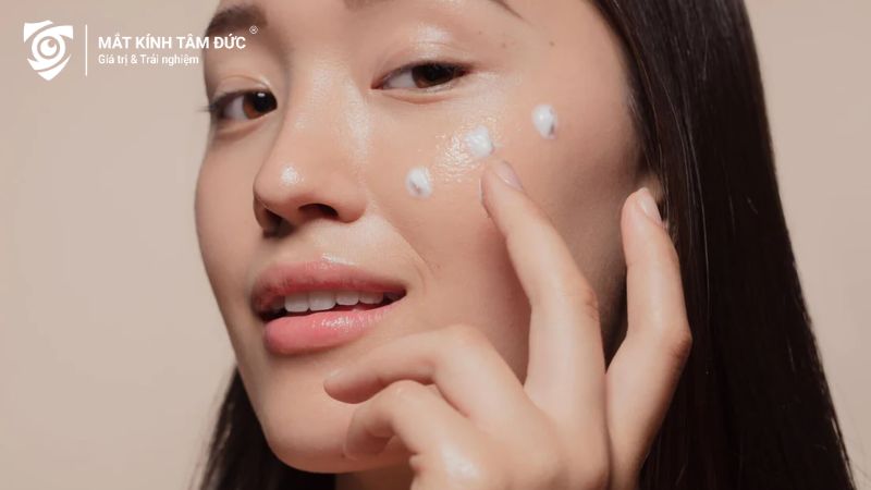 Chăm sóc đôi mắt lươn mang đến sự tươi tắn và thần thái quyến rũ