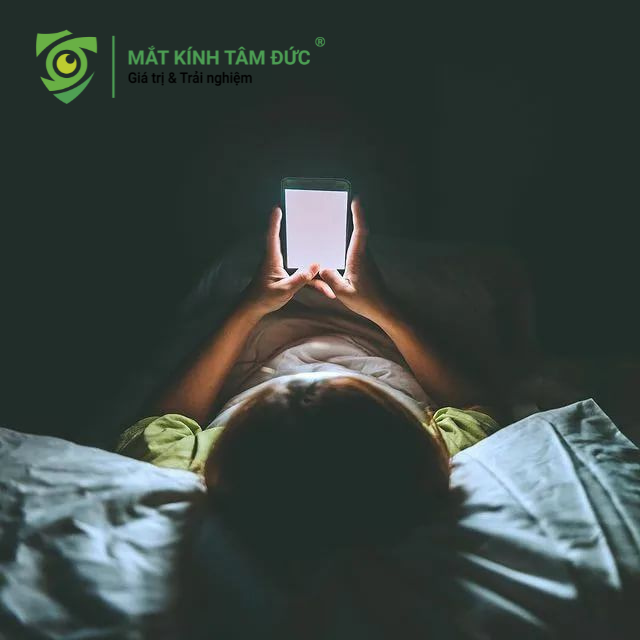 sử dụng thiết bị điện tử