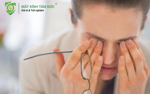 không kiểm tra mắt định kì