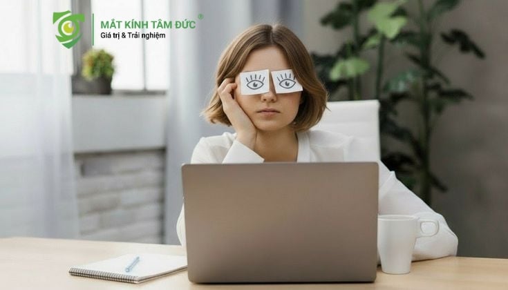 5 thói quen hại mắt mà hầu hết mọi người đều mắc phải