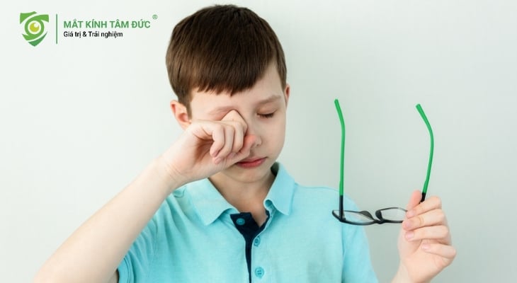 Tại sao trẻ em tăng độ cận nhanh? 5 cách khắc phục hiệu quả