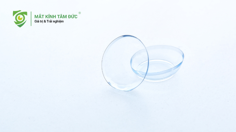 Tròng kính cận nhựa CR39 nhẹ và an toàn khi đeo cả ngày