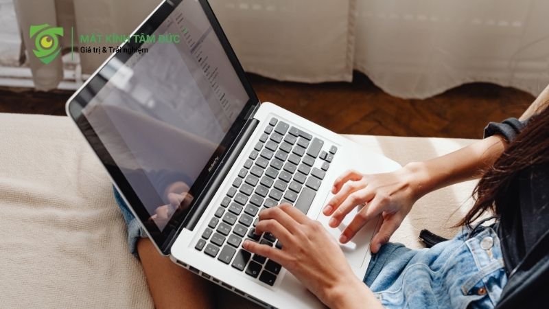 Áp dụng quy tắc 20 20 20 là một phần cần thiết trong cách chăm sóc mắt hiện đại