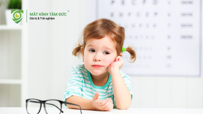 Cận thị học đường là gì? Nguyên nhân và cách phòng ngừa cho trẻ