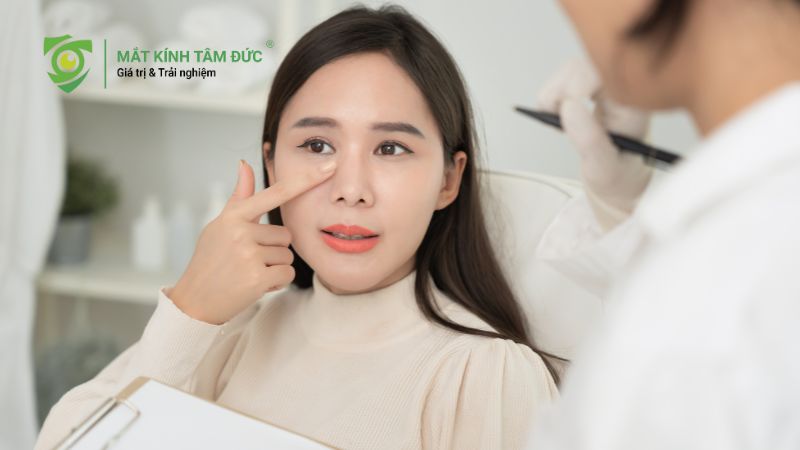 Đeo kính có ảnh hưởng đến mũi không? Hướng dẫn chọn gọng kính phù hợp