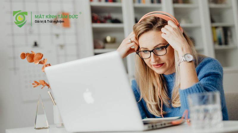 Đeo kính nhiều có tăng độ không? Top 3 nguyên nhân khiến độ cận tăng nhanh