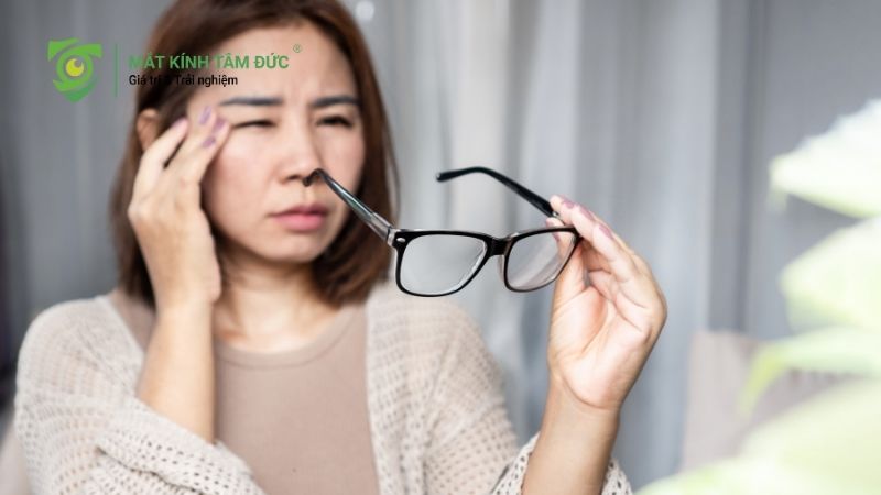 Bạn cần lưu ý gì khi không đeo kính thường xuyên