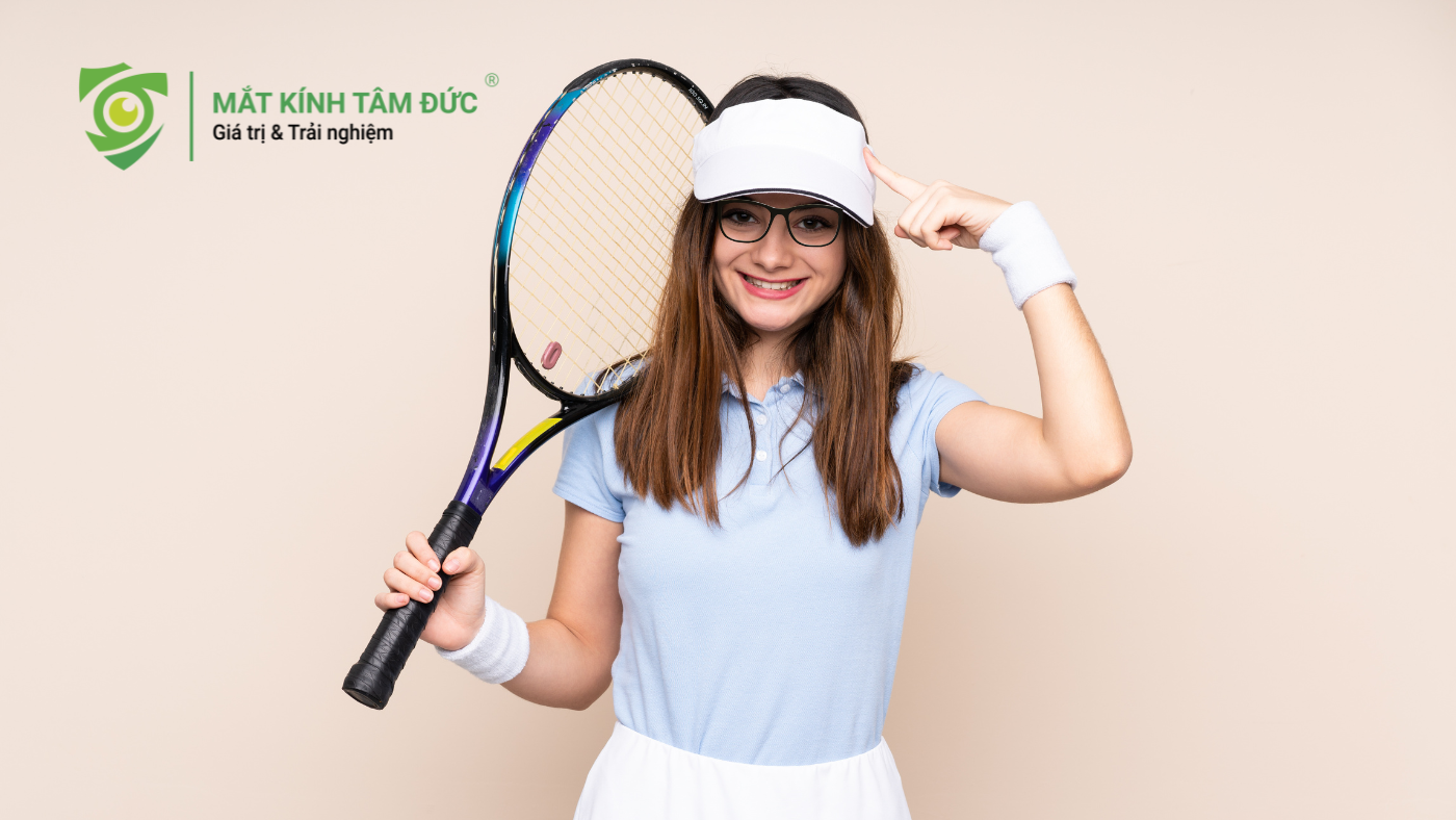 Kính cận cho người chơi thể thao mang lại tầm nhìn ổn định và sự thoải mái khi vận động