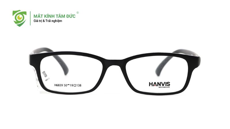 Top mẫu kính cận cho người chơi thể thao được ưa chuộng hiện nay