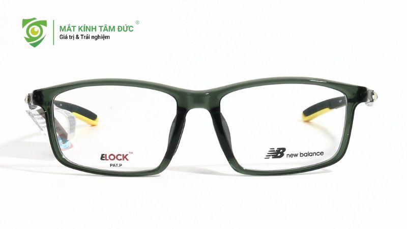 Top mẫu kính cận cho người chơi thể thao được ưa chuộng hiện nay