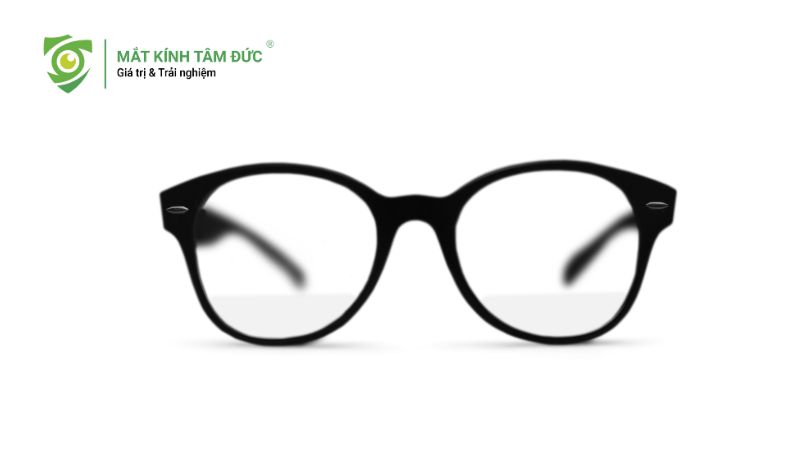 Lão thị đeo kính gì? Hướng dẫn chọn kính lão thị đúng cách