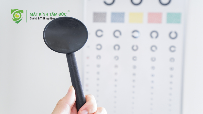 Loạn thị nhẹ trung bình và nặng ảnh hưởng khác nhau đến thị lực