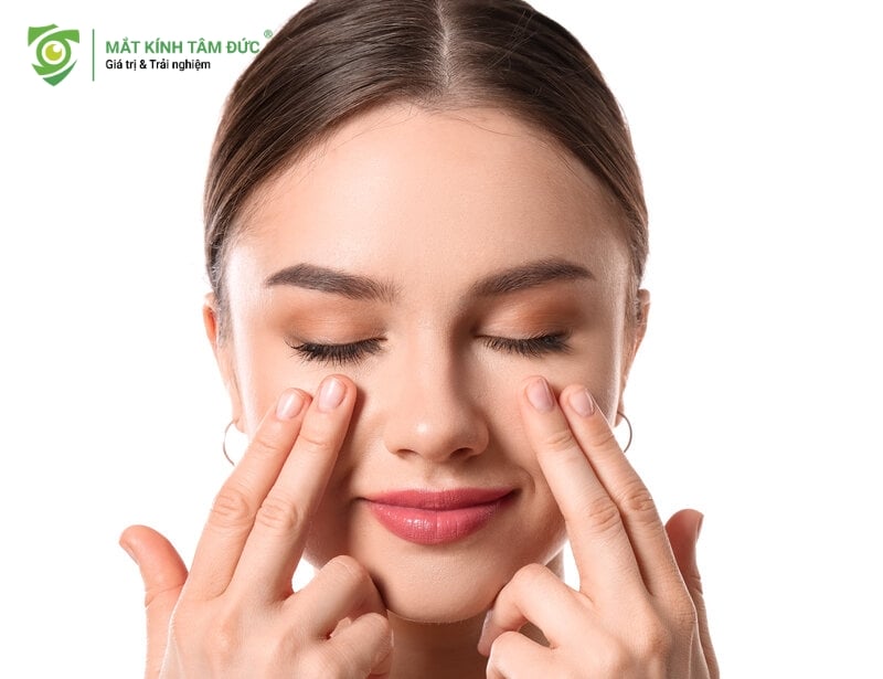 mắt massage mắt cải thiện tình trạng mắt lồi