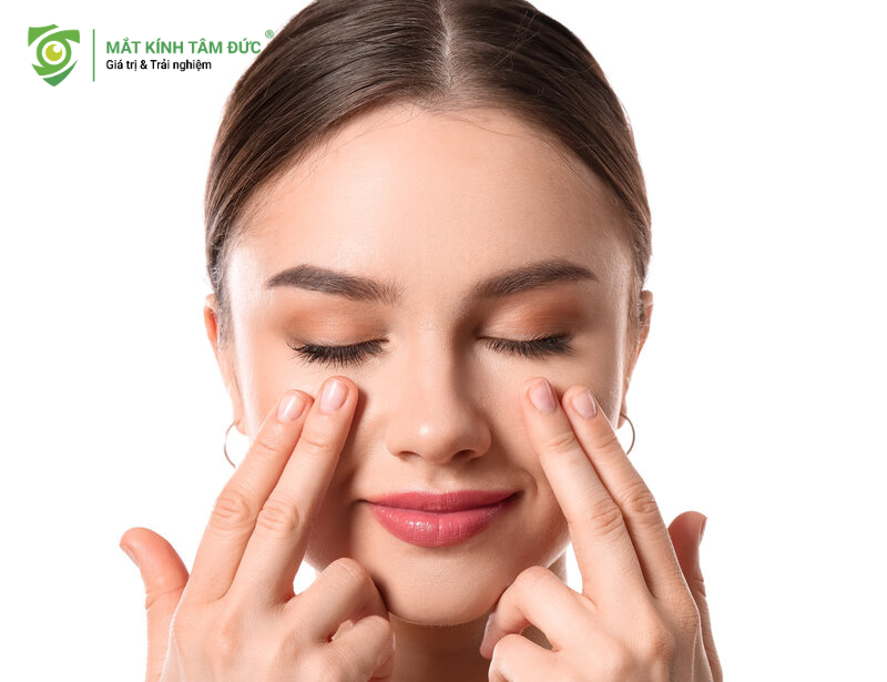 mắt massage mắt cải thiện tình trạng mắt lồi