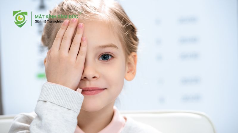 Mắt cận 10 độ có mổ được không? Ai đủ điều kiện và ai không nên mổ