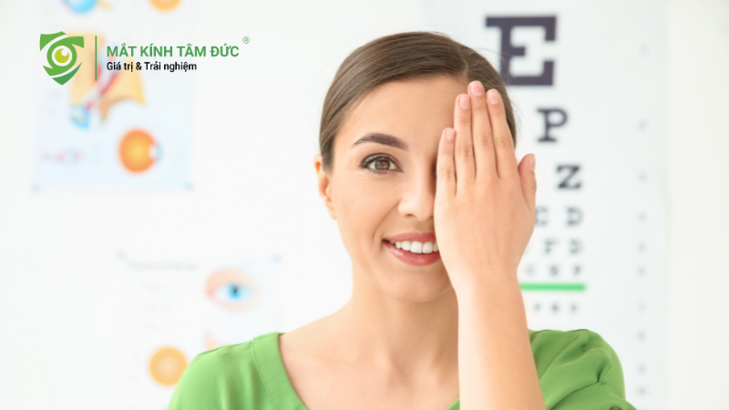 Mắt cận 2 độ nhìn được bao xa khi quan sát chữ viết và vật thể ở khoảng cách xa