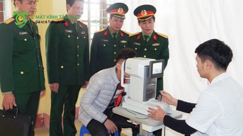 Mắt loại 3 có đi nghĩa vụ không? Trường hợp đủ và không đủ điều kiện nhập ngũ